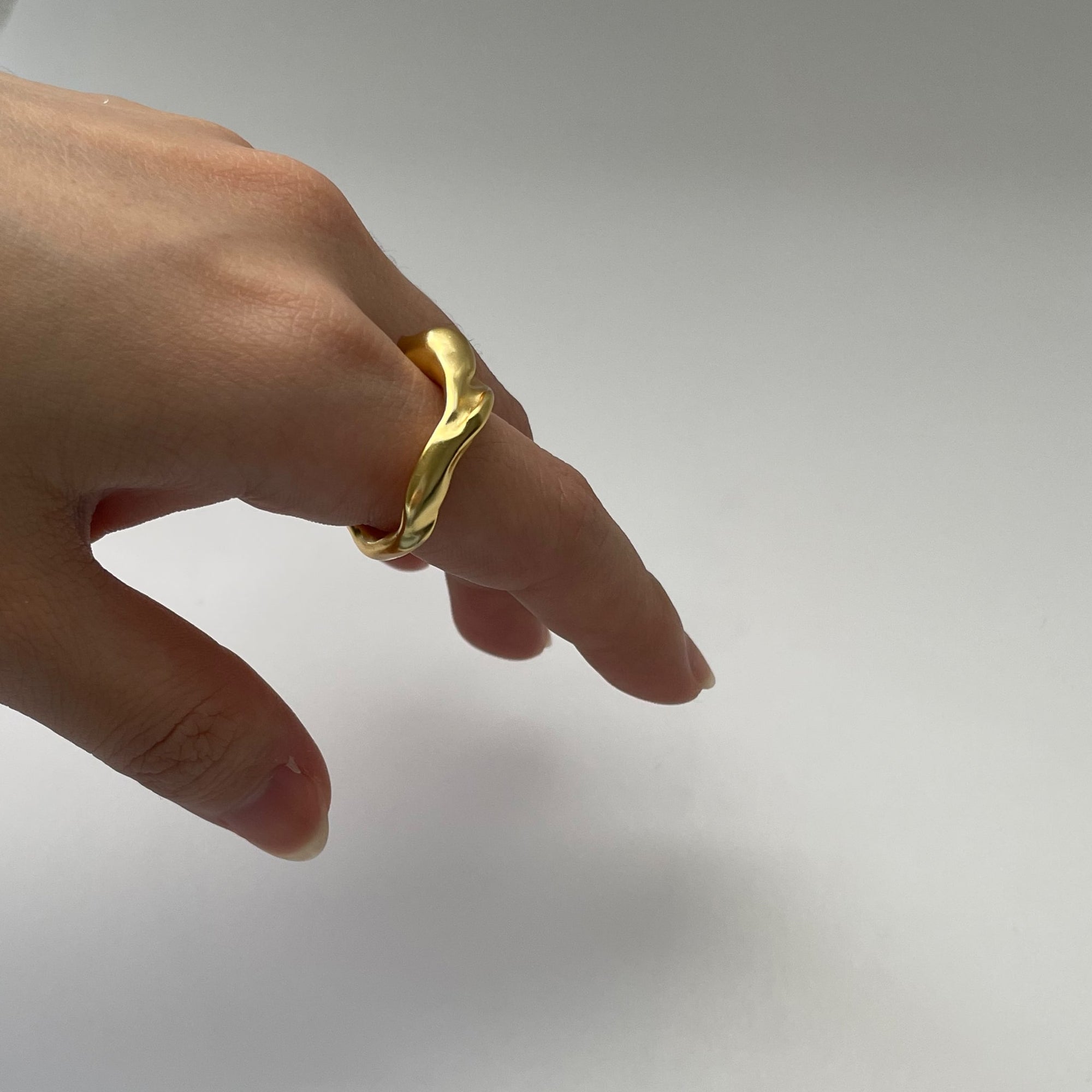 Tube Gold Ring