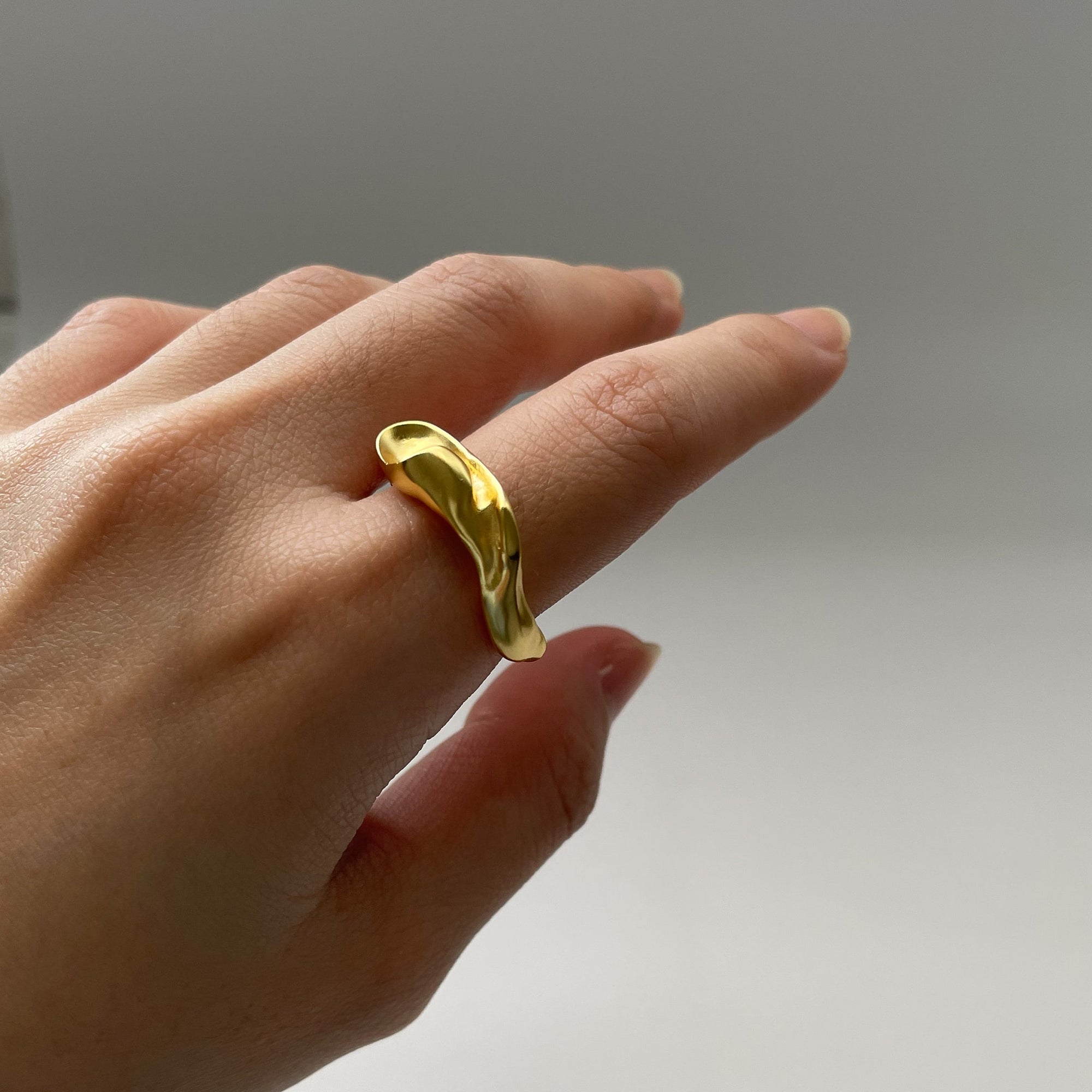 Tube Gold Ring