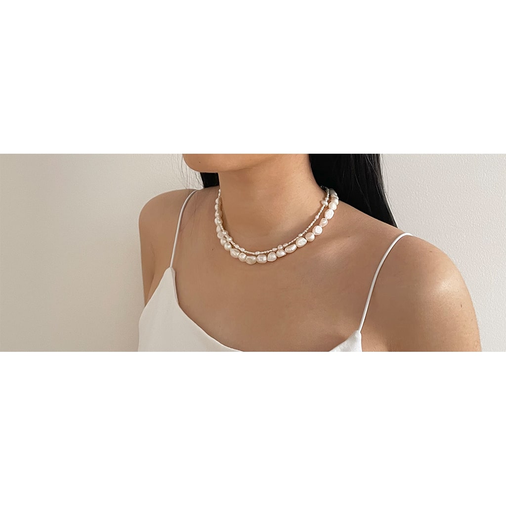 Basic Pearl Necklace