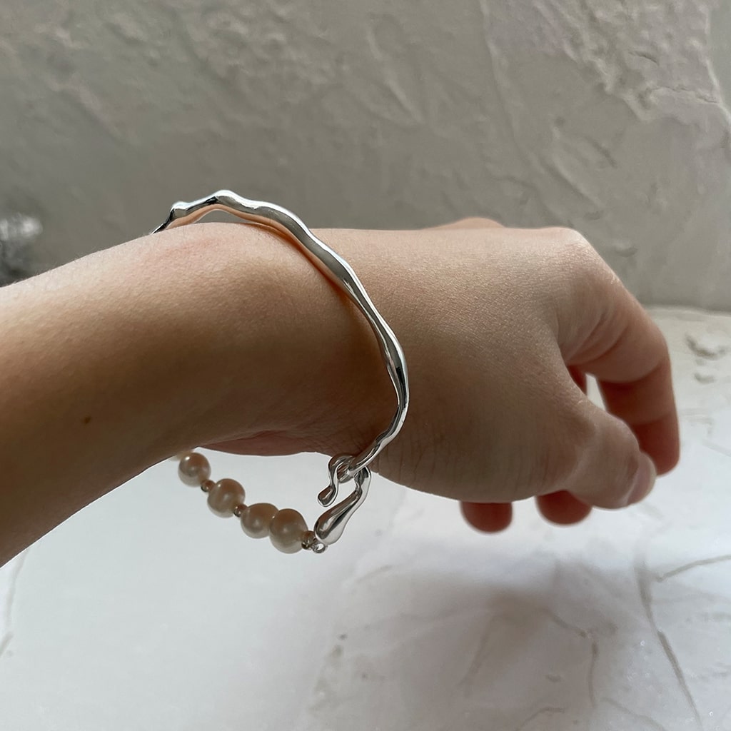 Geometric Pearl Bracelet
